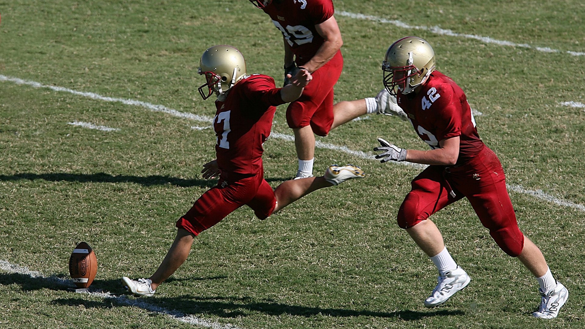 哈兰德禁区内的终结效率令对手后卫担忧,哈兰德fm